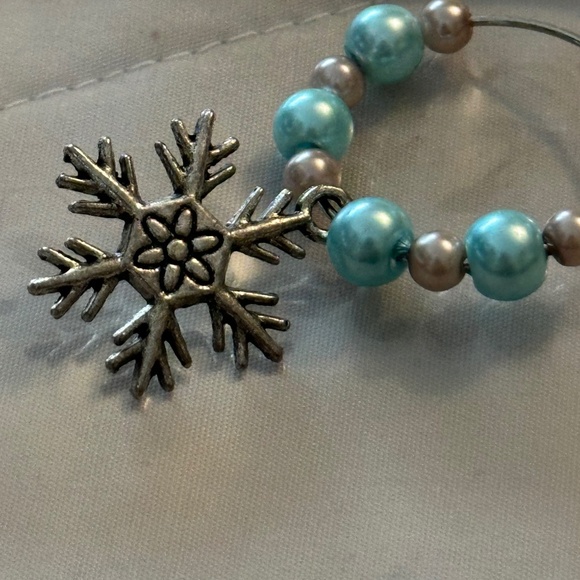 3/$15 Wine glass tag Stainless steel hoop. Light blue/gray beads snowflake charm - Picture 8 of 8